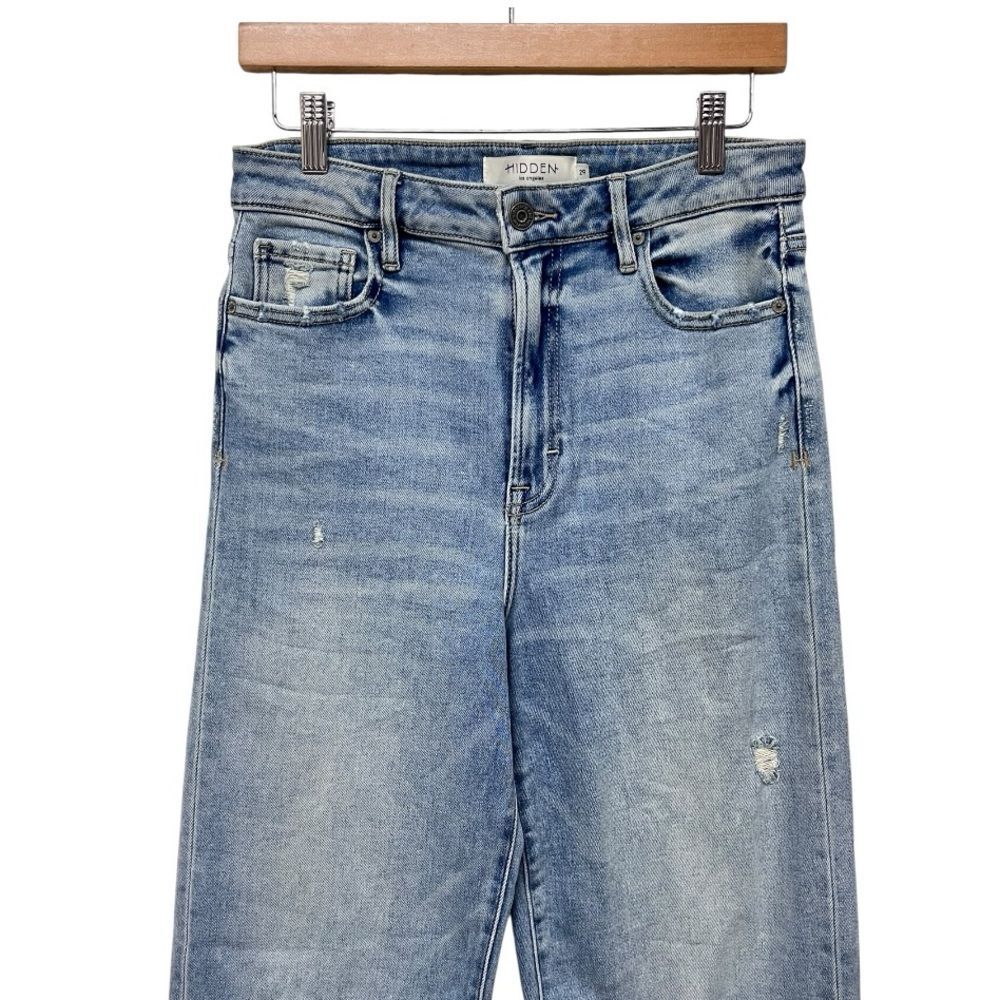Light Wash Wide Leg Jeans - Women - Picture 5 of 9